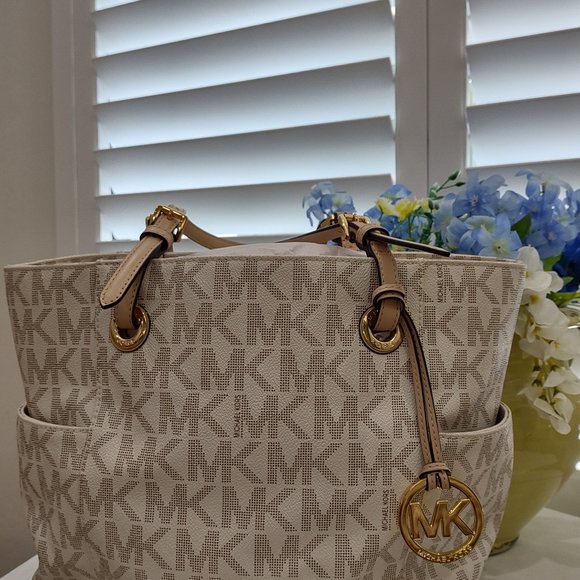 Michael Kors Large Logo Tote - Picture 4 of 6